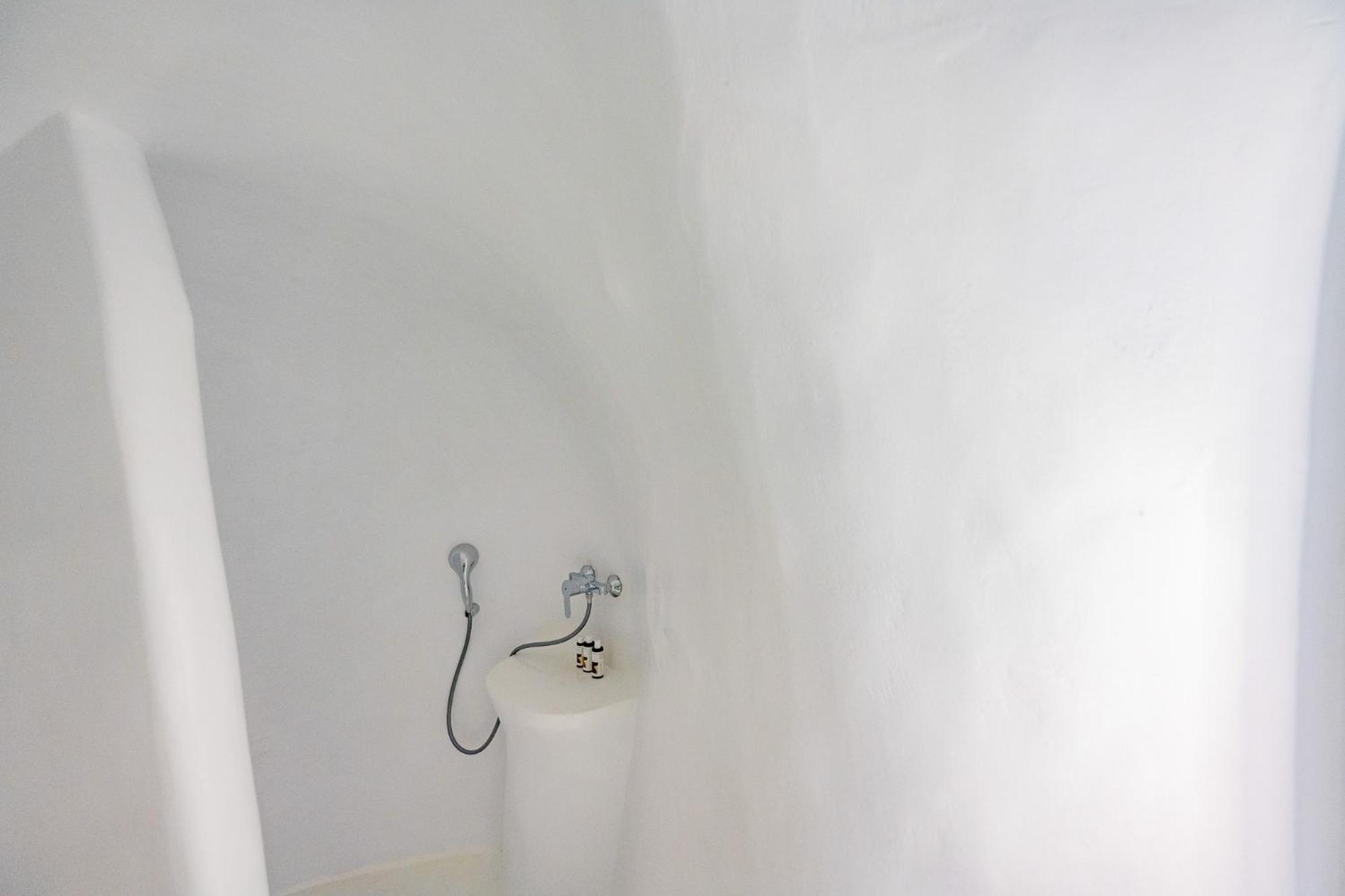 Nano Oia Canaves Rum bild